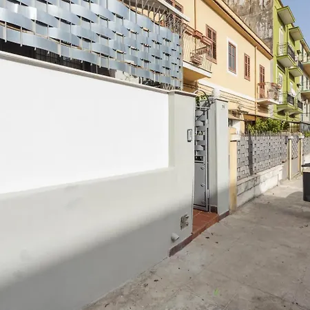 Daire Sophi's House *